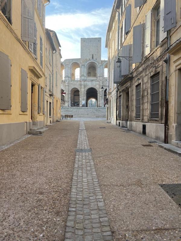 Chez Sam Et L'As Du Forum, Centre Ville Arles Exterior foto